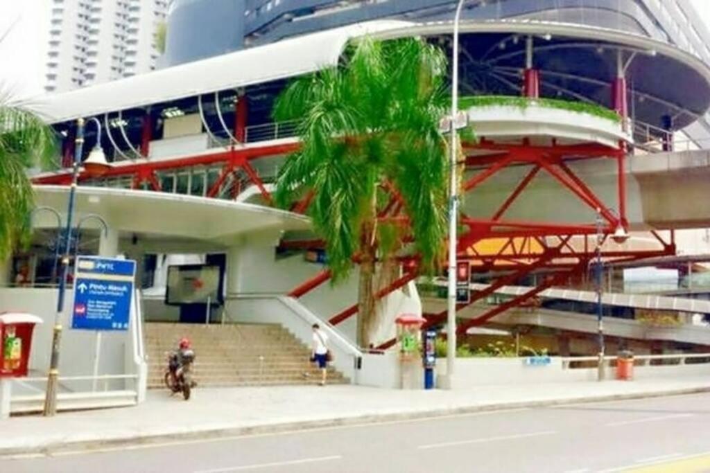 Cozy Regalia Kl 吉隆玻 Lrt & Ktm @1 Parking & Wifi Apartment Kuala Lumpur Exterior photo